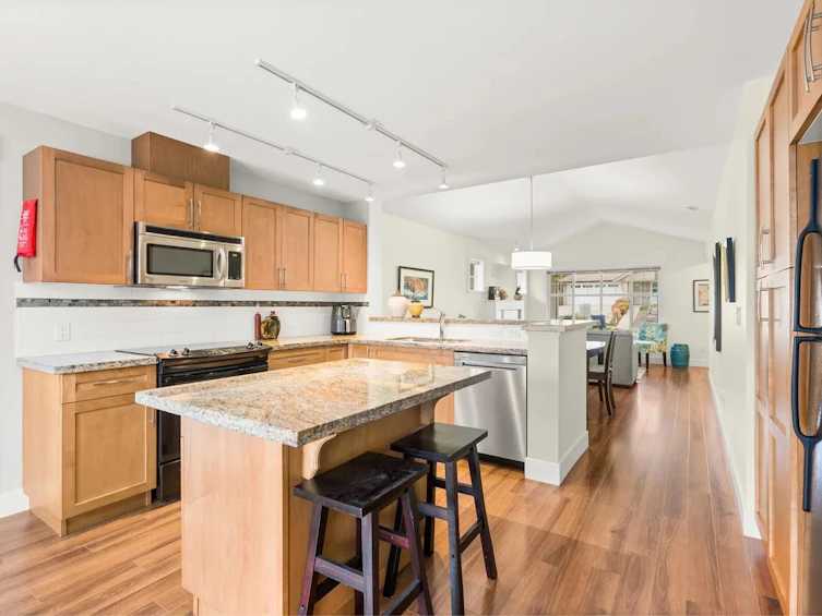 6231 Kevins Road, Sechelt, BC, V7Z 0V2 - 8