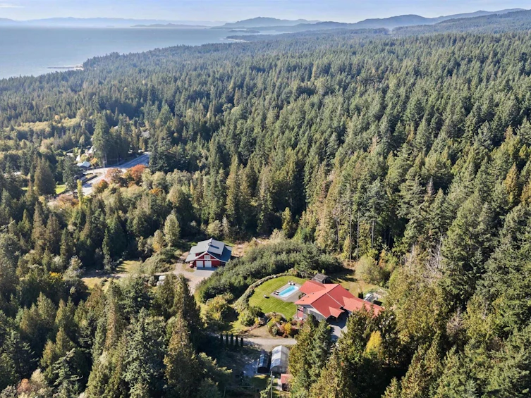 2440 Sunshine Coast Highway, Roberts Creek, BC, V0N 2W5 - 40