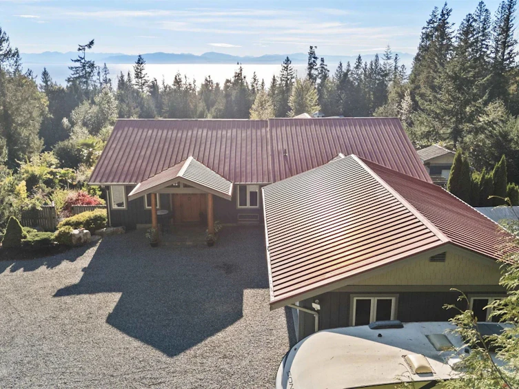 2440 Sunshine Coast Highway, Roberts Creek, BC, V0N 2W5 - 2