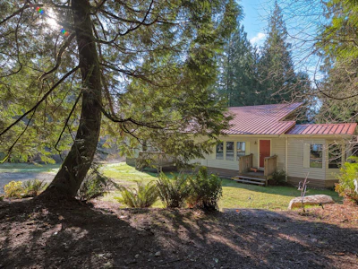 7103 Sechelt Inlet Road - 3
