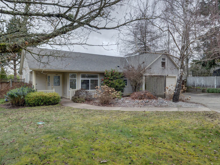 5641 Nickerson Road, Sechelt, BC, V7Z 0M6 - 3