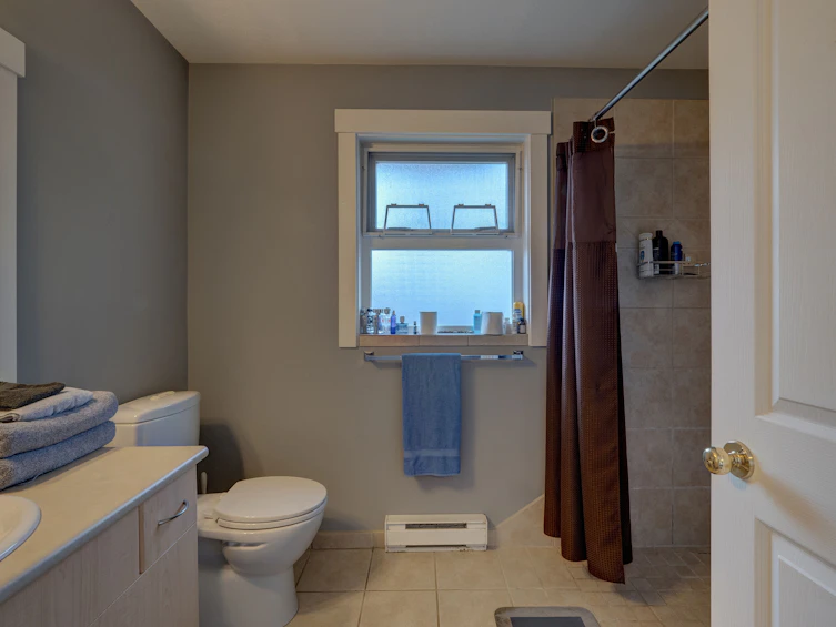 5641 Nickerson Road, Sechelt, BC, V7Z 0M6 - 17