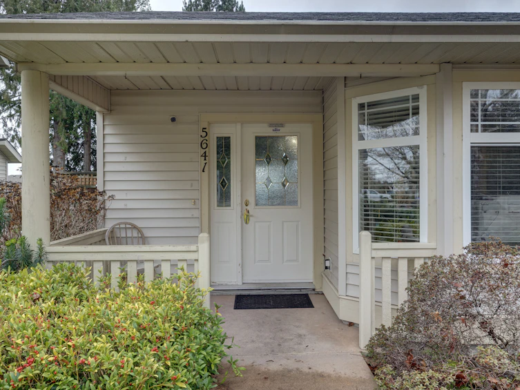 5641 Nickerson Road, Sechelt, BC, V7Z 0M6 - 2