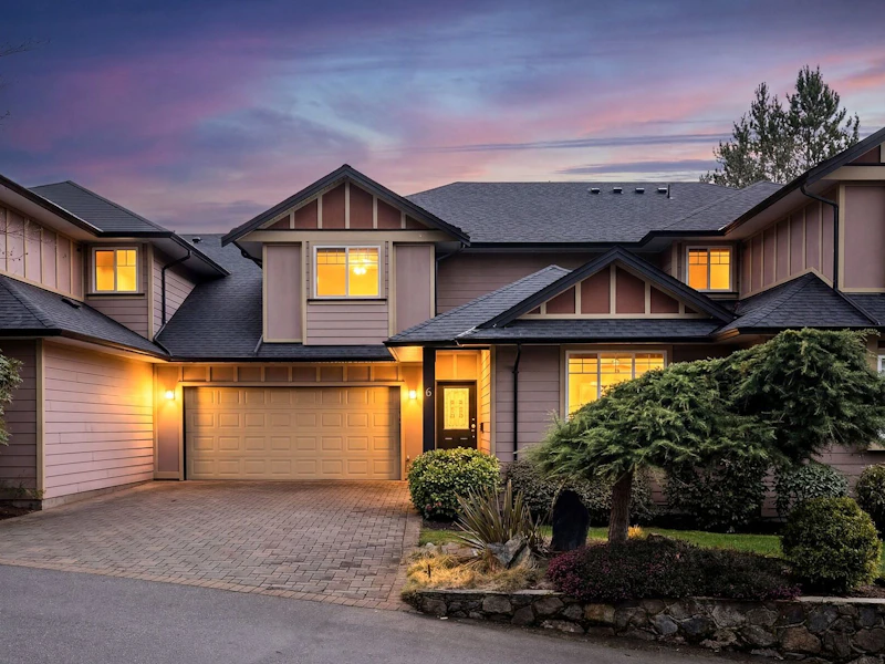 6 - 15 Helmcken Road, View Royal BC V8Z 7Z7