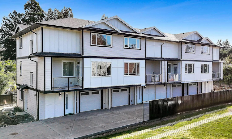 2-1559 Ash Road
