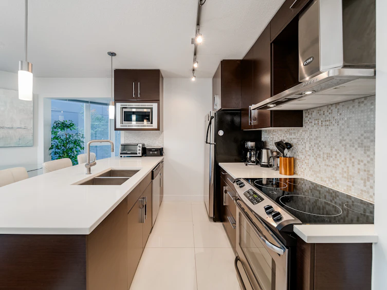 301-689 Abbott Street, Vancouver, BC, V6B 0J2 - 2