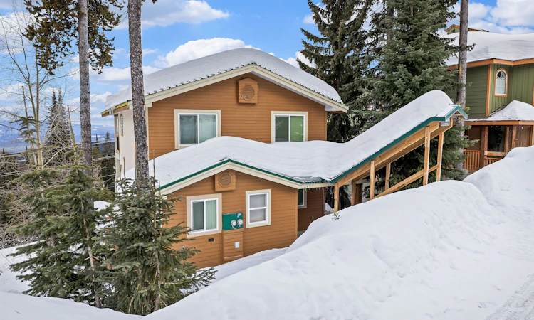 4857 Snow Pines Road