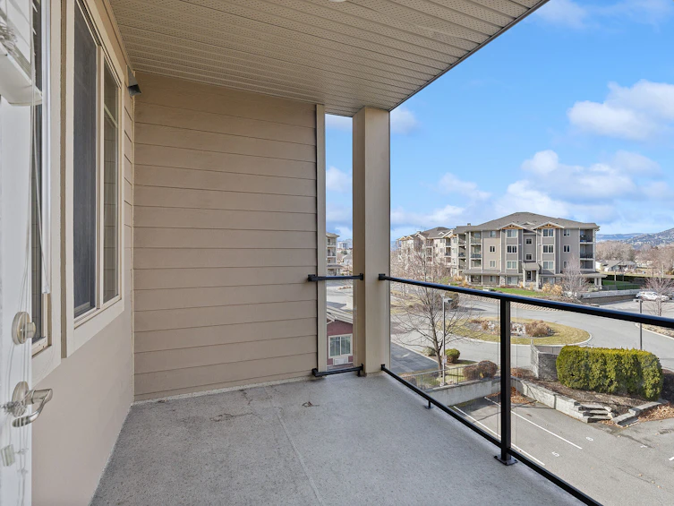302-3735 Casorso Road, Kelowna, BC, V1W 5G1 - 12