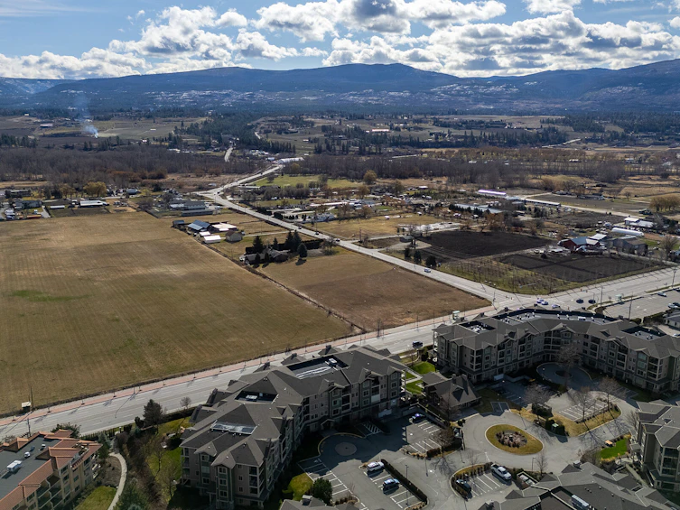 302-3735 Casorso Road, Kelowna, BC, V1W 5G1 - 42
