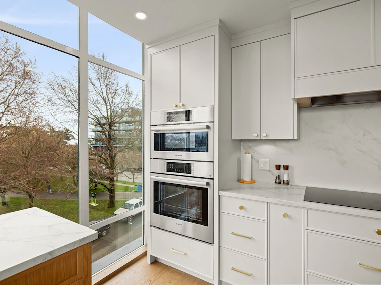 517-21 Dallas Road, Victoria, BC, V8V 4Z9 - 9