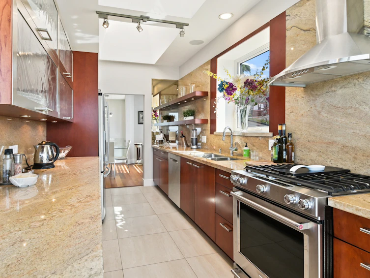 15095 Royal Avenue, Surrey, BC, V4B 1M1 - 9