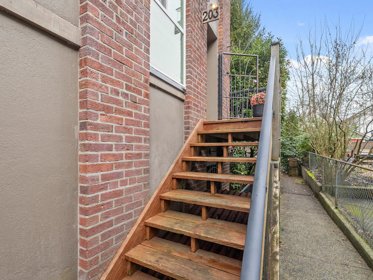 203-1943 E 1st Avenue, Vancouver, BC, V5N 1B3 - 24