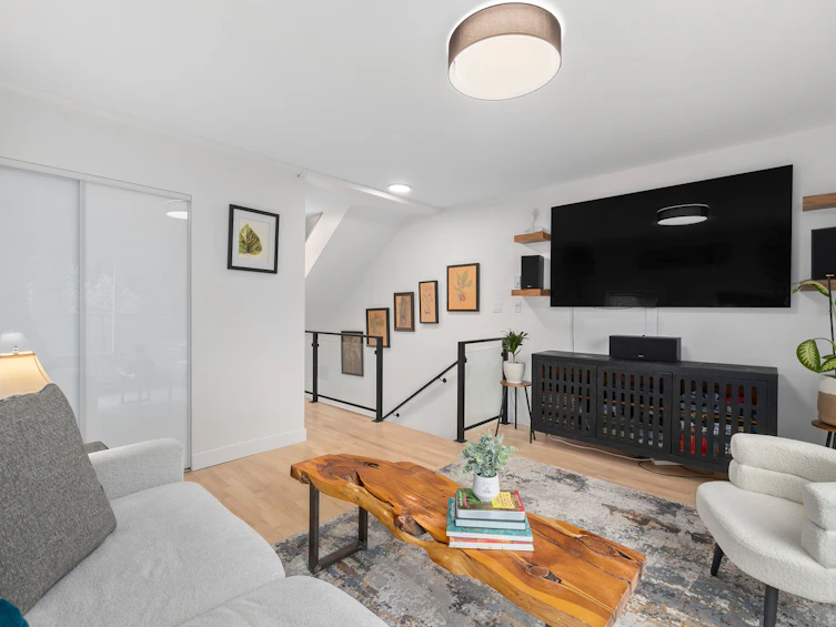 203-1943 E 1st Avenue, Vancouver, BC, V5N 1B3 - 22
