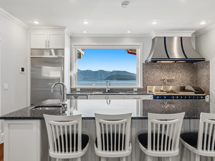 1128 Twin Isle Drive, Gibsons, BC, V0N 1V1 - 10