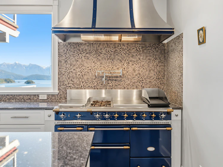 1128 Twin Isle Drive, Gibsons, BC, V0N 1V1 - 14