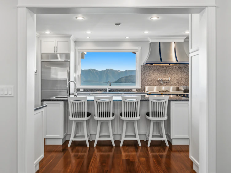 1128 Twin Isle Drive, Gibsons, BC, V0N 1V1 - 11