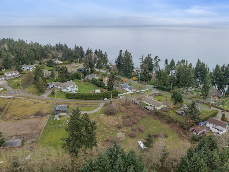 1705 Tames Road, Comox, BC, V9J 1Y2 - 6