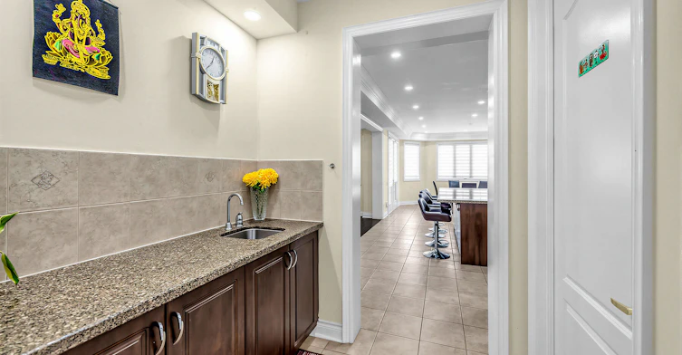 54 Kelways Circ, Brampton, ON, L6T 0G5 - 7