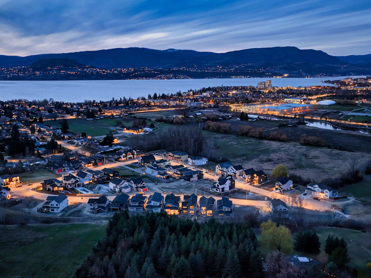 912 Bull Crescent, Kelowna, BC, V1W 4N2 - 8