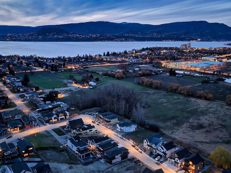 912 Bull Crescent, Kelowna, BC, V1W 4N2 - 10