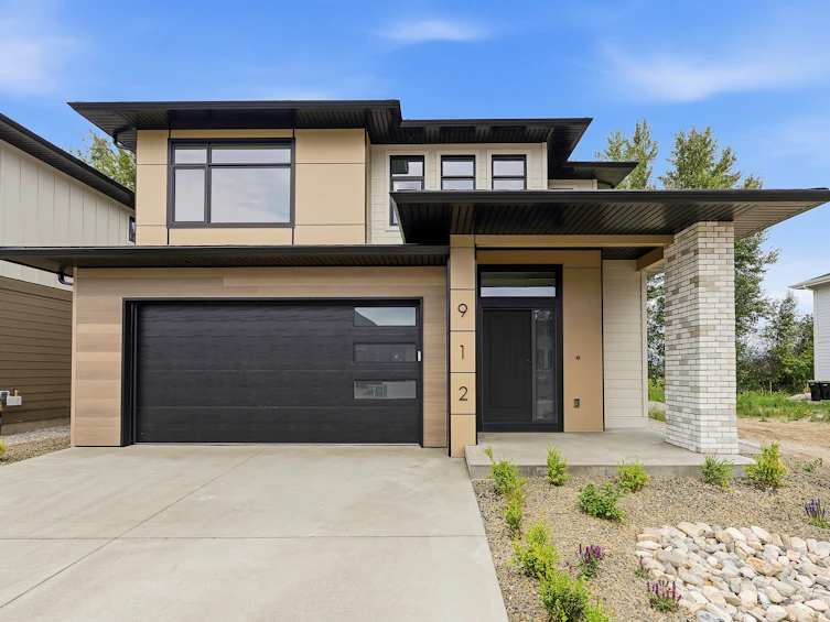 912 Bull Crescent, Kelowna, BC, V1W 4N2