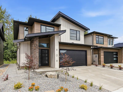 908 Bull Crescent - 3