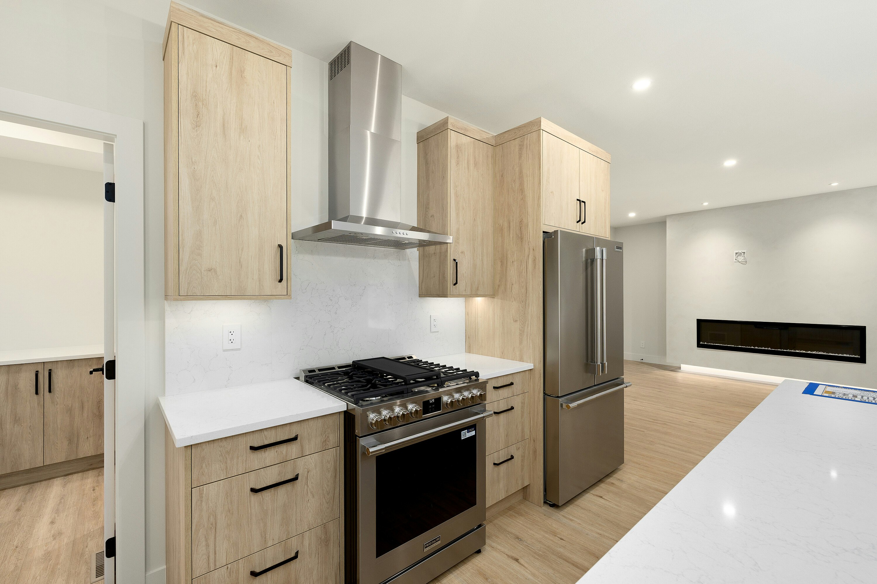908 Bull Crescent, Kelowna, BC, V2Y 4N2 - 11