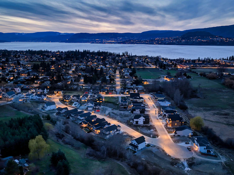 908 Bull Crescent, Kelowna, BC, V2Y 4N2 - 7