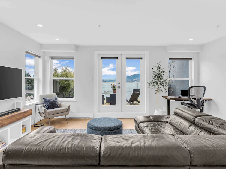 2168 Wall Street, Vancouver, BC, V5L 1B5 - 10