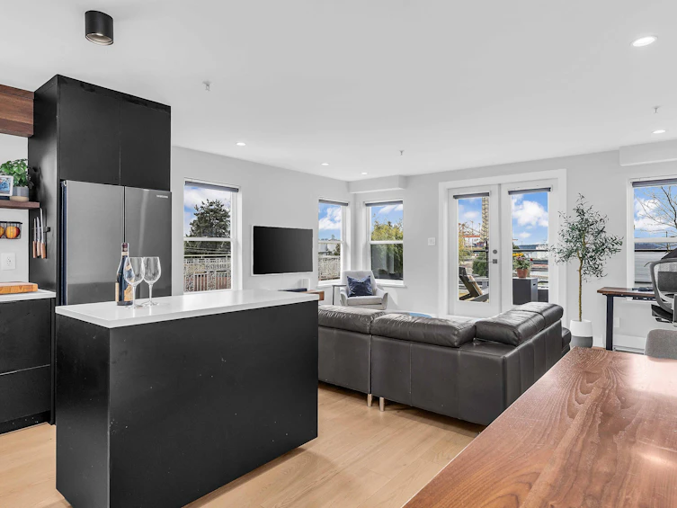 2168 Wall Street, Vancouver, BC, V5L 1B5 - 2