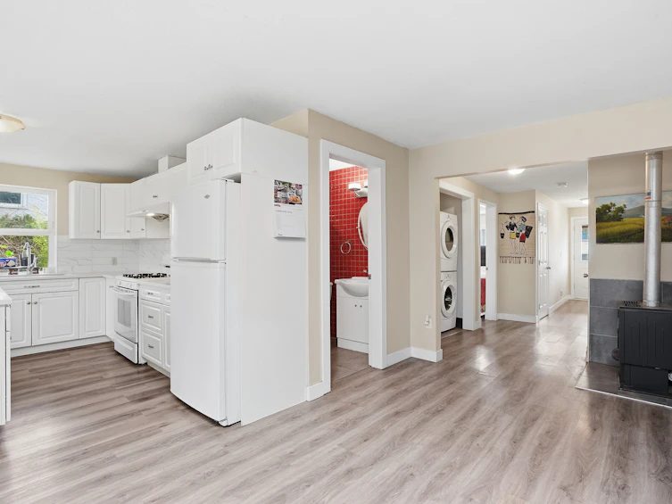 5707 Medusa Street, Sechelt, BC, V0N 3A0 - 16