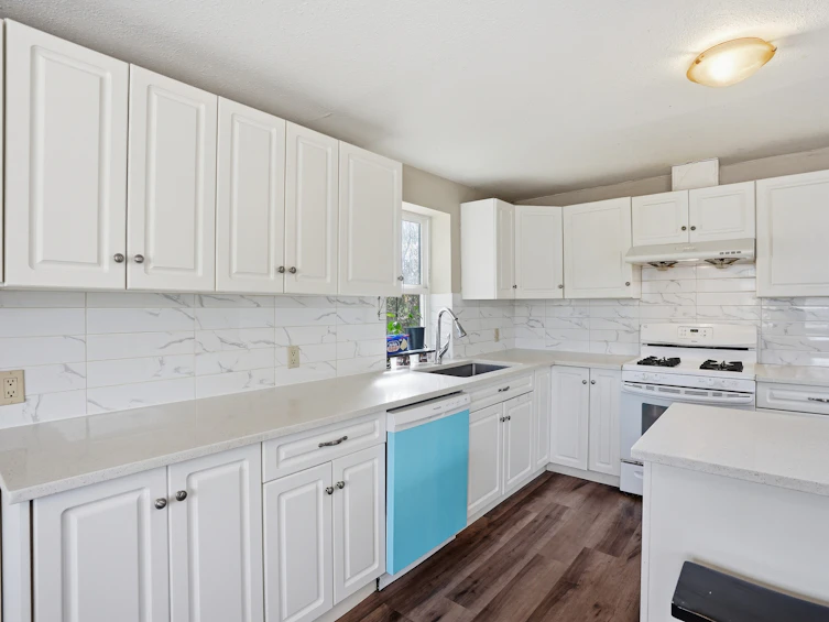 5707 Medusa Street, Sechelt, BC, V0N 3A0 - 10