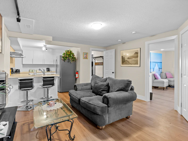 1084 S Westside Road, West Kelowna, BC, V1Z 3S1 - 21