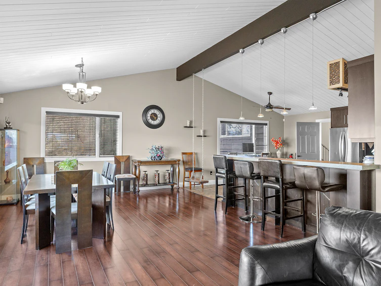 1084 S Westside Road, West Kelowna, BC, V1Z 3S1 - 9