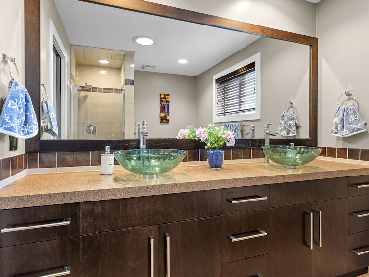 1084 S Westside Road, West Kelowna, BC, V1Z 3S1 - 17