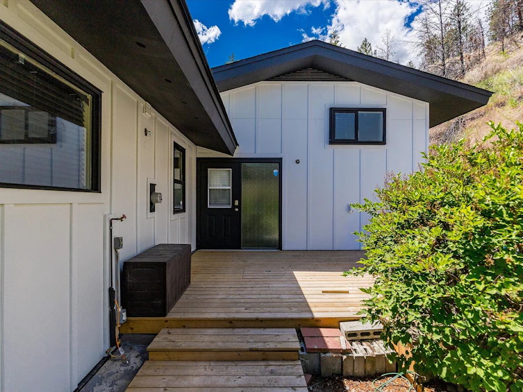 1084 S Westside Road, West Kelowna, BC, V1Z 3S1 - 45