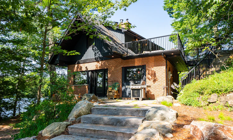 1023 Mccabe Road