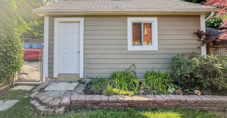 Upper-48 Lawrence Avenue W, Toronto, ON, M5M 1A4 - 20