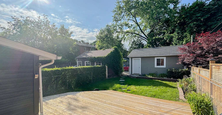 Upper-48 Lawrence Avenue W, Toronto, ON, M5M 1A4 - 17
