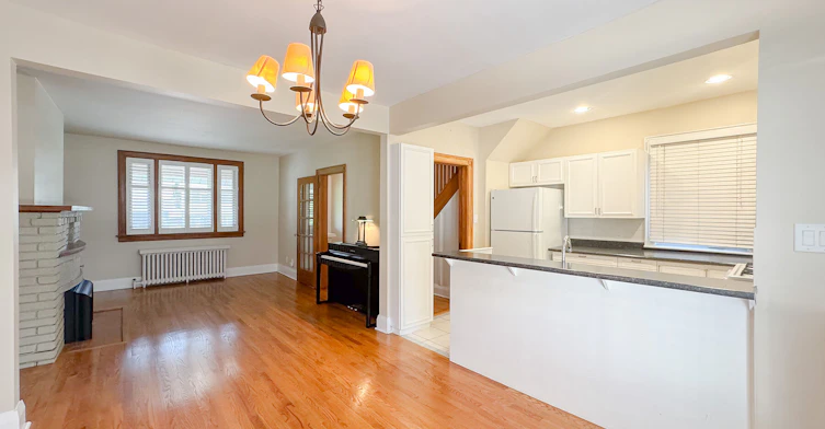 Upper-48 Lawrence Avenue W, Toronto, ON, M5M 1A4 - 8