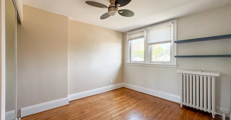 Upper-48 Lawrence Avenue W, Toronto, ON, M5M 1A4 - 13