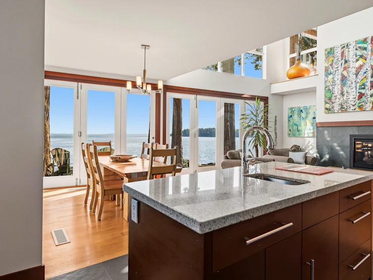 6085 Silverstone Lane, Sechelt, BC, V7Z 0T8 - 13