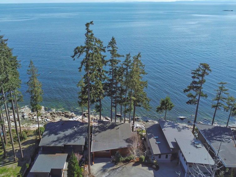 6085 Silverstone Lane, Sechelt, BC, V7Z 0T8 - 2