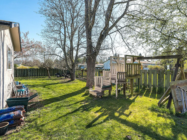 4104 Longview Drive, Saanich, BC, V8N 2K7 - 25