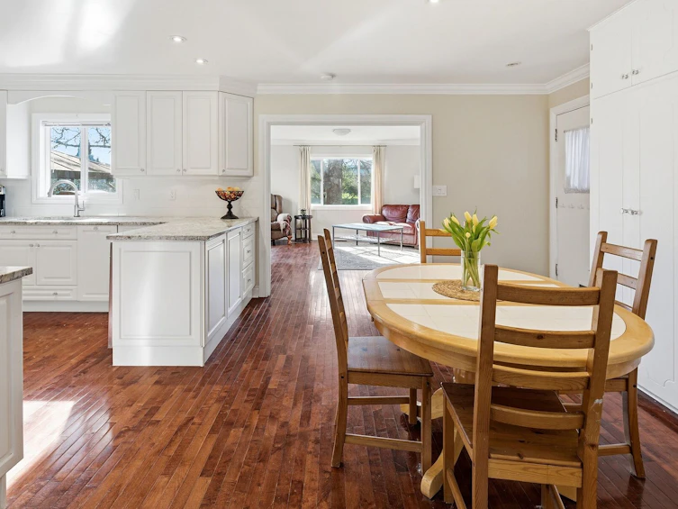4104 Longview Drive, Saanich, BC, V8N 2K7 - 8