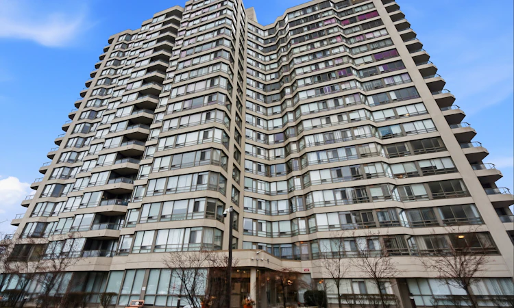 1512-75 King Street E