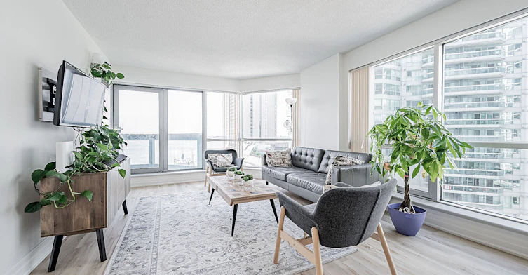 1012-10 Yonge Street, Toronto, ON, M5E 1R4