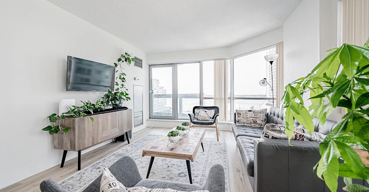 1012-10 Yonge Street, Toronto, ON, M5E 1R4 - 3