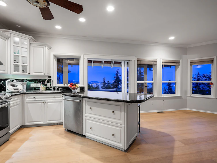 5431 West Vista Court, West Vancouver, BC, V7W 3G8 - 5