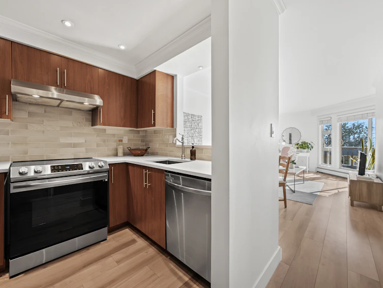 207-235 W 4th Street, North Vancouver, BC, V7M 1H8 - 6